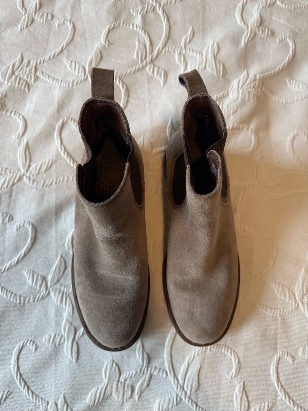 Born Suede Chelsea Boots - Women’s Cove - Picture 5 of 13